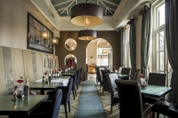  Vacation Hub International | Hampshire Hotel Lobby
