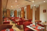  Vacation Hub International | Hotel Westside Arc de Triomphe Lobby