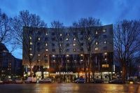  Vacation Hub International | Generator Hostels - Paris Lobby