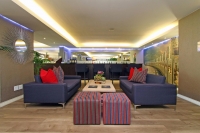  Vacation Hub International | The Hyde All Suite Hotel Lobby