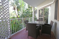  Vacation Hub International | Cairns Beach Resort Lobby