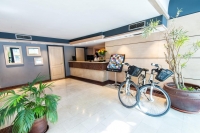  Vacation Hub International | Sunotel Aston Lobby