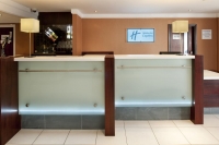  Vacation Hub International | Holiday Inn Express Leeds - East Lobby
