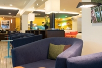  Vacation Hub International | Vive Hotel Waikiki Lobby