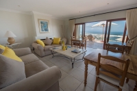  Vacation Hub International | La Vista Lodge Lobby