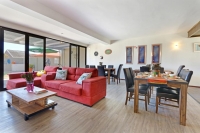  Vacation Hub International | Orange Inn Melkbosstrand Lobby