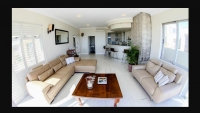  Vacation Hub International | Oceansnest Beachfront Guesthouse Lobby