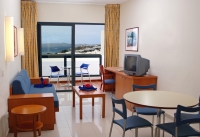  Vacation Hub International | Hotel Playa Blanca Lobby