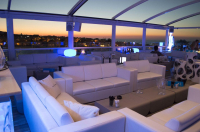  Vacation Hub International | Hugo's Boutique Hotel Lobby