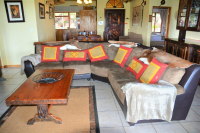  Vacation Hub International | Mabalingwe Uzuri Game Lodge Lobby