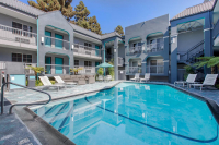  Vacation Hub International | Quality Inn Near Hollywood Walk of Fame Lobby