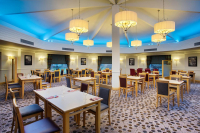  Vacation Hub International | Jurys Inn Inverness Lobby