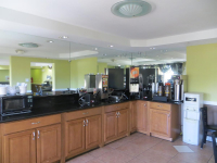 Vacation Hub International | Super 8 by Wyndham Fort Myers Lobby