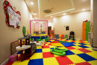  Vacation Hub International | Ramada Resort Side Lobby