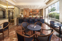  Vacation Hub International | Astor Hotel Lobby