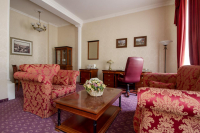  Vacation Hub International | Budapest Hotel Lobby