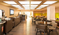  Vacation Hub International | Hotel Lyskirchen Lobby
