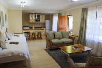  Vacation Hub International | Skilpadvlei Wine Estate Lobby