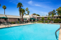  Vacation Hub International | Ramada by Wyndham Sunnyvale/Silicon Valley Lobby