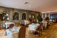  Vacation Hub International | Sheldon Park Hotel Lobby