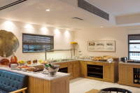  Vacation Hub International | Lily & Bloom Hotel Lobby