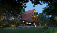  Vacation Hub International | Alindra Villa Lobby