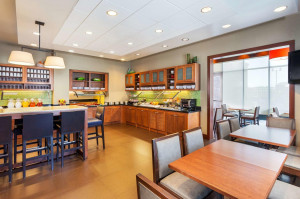  Vacation Hub International | Hyatt Place Sacramento/Roseville Lobby