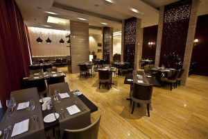  Vacation Hub International | Zubarah Boutique Hotel Doha Lobby