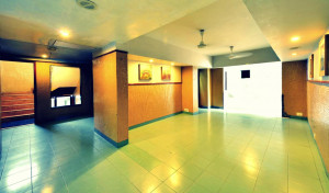  Vacation Hub International | Budget Inn Bellevue Lobby
