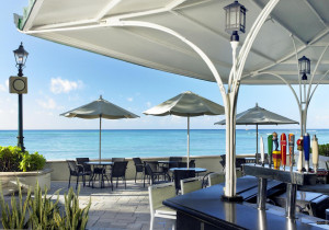  Vacation Hub International | Moana Surfrider, A Westin Resort & Spa, Waikiki Beach Lobby