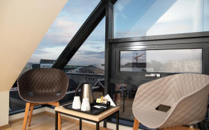  Vacation Hub International | Center Hotel Plaza Lobby
