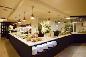  Vacation Hub International | The Grace Hotel Lobby