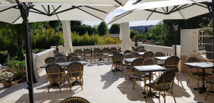  Vacation Hub International | Hôtel Les Bastides Saint-Paul Lobby