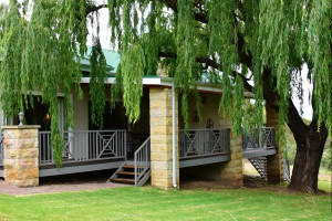  Vacation Hub International | Willow Creek Villas Lobby