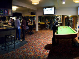 Vacation Hub International | The Waratah Hotel Lobby