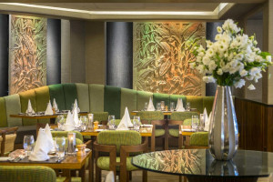  Vacation Hub International | Four Seasons Cyprus Hotel Lobby