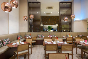  Vacation Hub International | Best Western Multi Suítes Lobby