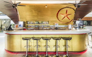  Vacation Hub International | Beach Republic Lobby