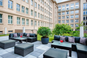  Vacation Hub International | Leonardo Royal Hotel Berlin Alexanderplatz Lobby