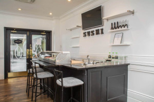  Vacation Hub International | Quality Suites Oakville Lobby