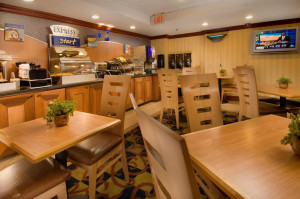  Vacation Hub International | Holiday Inn Express Miami Airport Doral Area Lobby