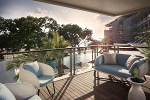  Vacation Hub International | Double Six Luxury Hotel Lobby