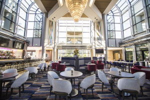  Vacation Hub International | Hilton Los Angeles/Universal City Lobby