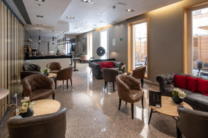  Vacation Hub International | Hotel Catalonia Plaza Mayor Lobby