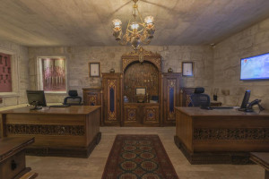  Vacation Hub International | Elika Cave Suites Lobby