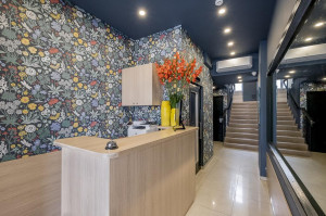  Vacation Hub International | Hôtel Du Centre Lobby