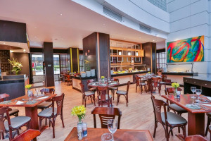  Vacation Hub International | Radisson Paulista Plaza Lobby
