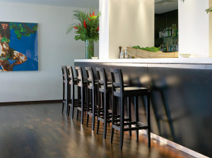  Vacation Hub International | Vouliagmeni Suites Lobby