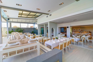  Vacation Hub International | Bomo Club Palace Hotel Lobby