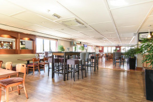  Vacation Hub International | Campanile Manchester Lobby